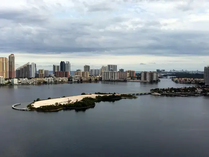 Privé at Island Residences auger cast piles