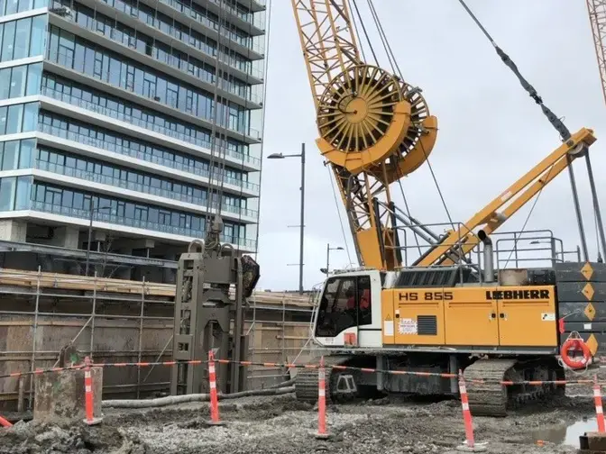 Diaphragm wall installation