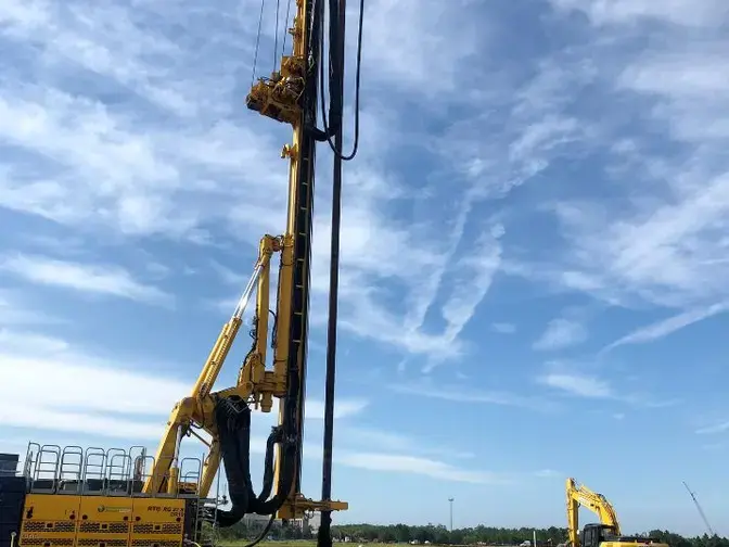 drill rig and crew
