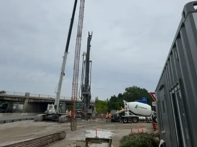 construction on the side of the road