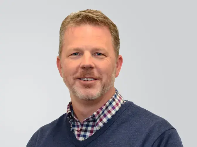 Headshot of Brian