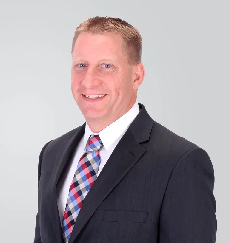 Headshot of Scott