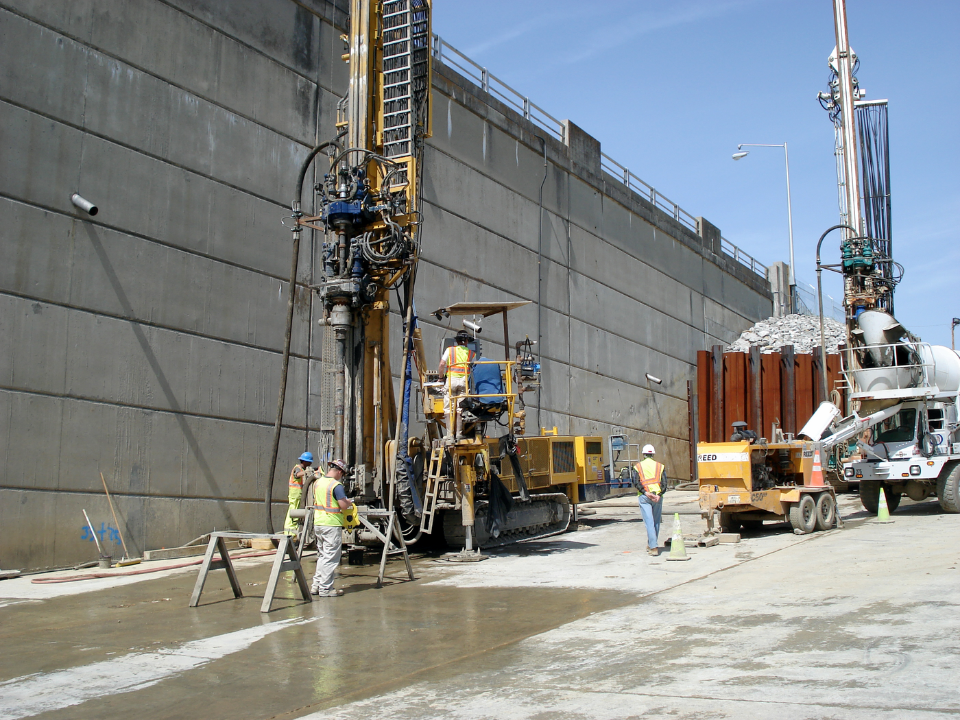 Low mobility grouting taking place at Wolf Creek Dam.