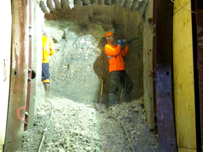 continuous frozen cylinder between tunnels
