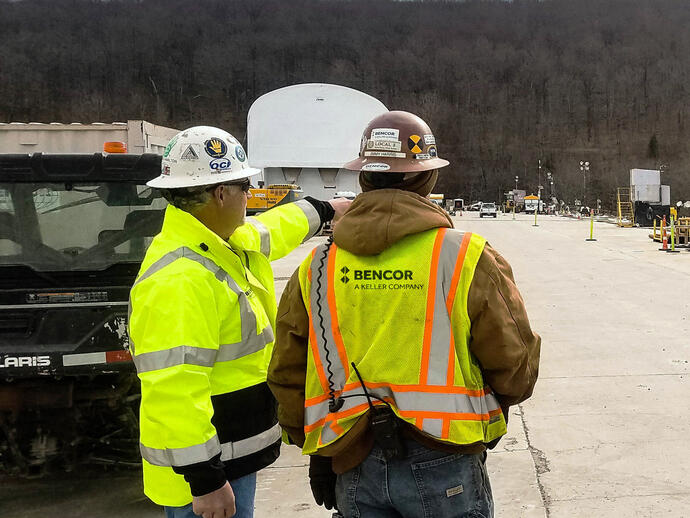 Worker wearing Bencor vest