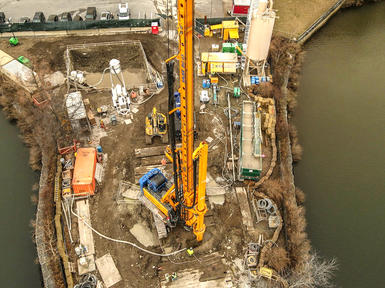 construction site with yellow rig