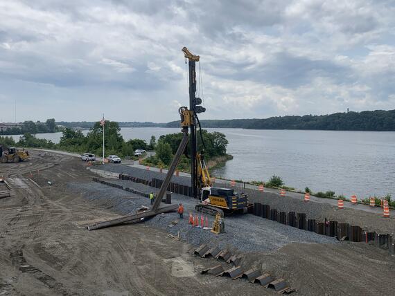 Keller installing sheet piles at Bucklin Point
