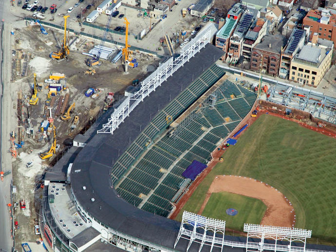 Wrigley Field Plaza